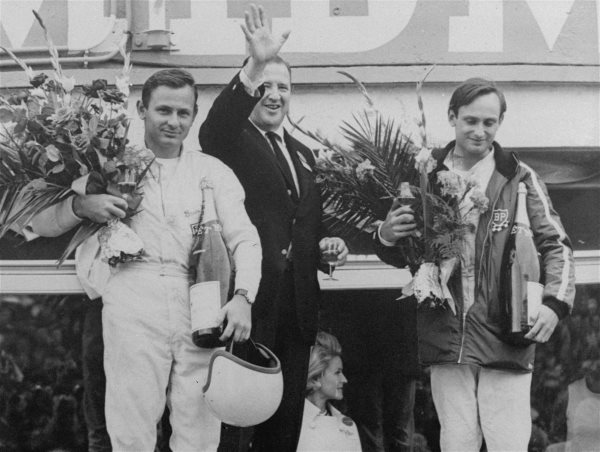 henry-ford-ii-got-his-revenge-the-gt40-won-le-mans-with-a-stunning-1-2-3-finish-ending-ferraris-dominance