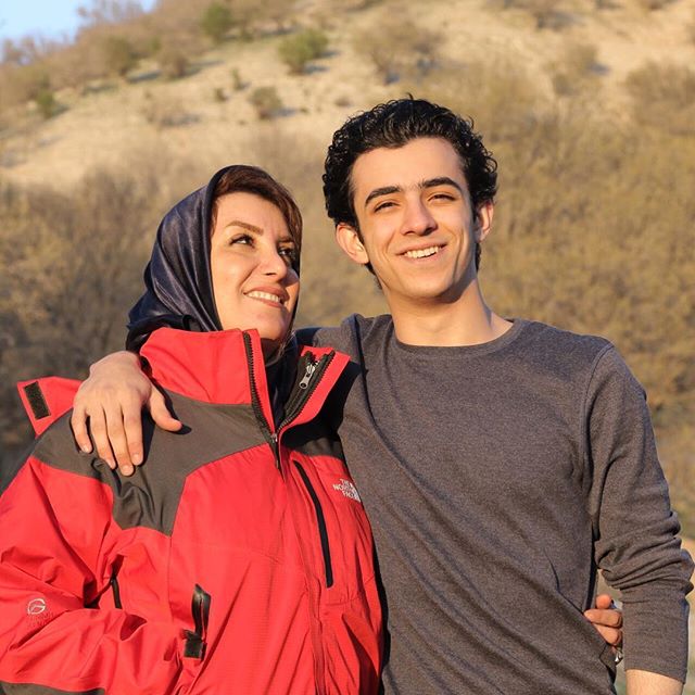 چهره ها/ «علی شادمان» در کنار مادرش