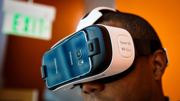 آگهی تلویزیونی سامسونگ برای هدست Gear VR را تماشا کنید