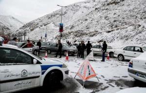 جاده هراز به دلیل بارش سنگین برف مسدود شد