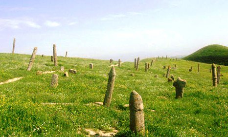 سنگ قبرهای عجیب در ایران 2