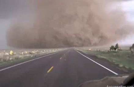فیلم/ لحظه بوجودآمدن گردباد عظیم در کلرادو