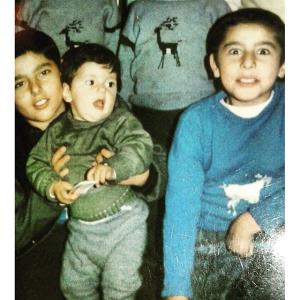 چهره ها/ محسن کیایی و خانواده اش در نوجوانی