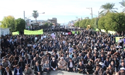 نمازگزاران تهرانی در اعتراض به نحوه واگذاری وام ازدواج به جوانان راهپیمایی کردند