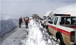زمین‌گیر شدن بیش از 1000 نفر در برف و کولاک