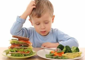 تغذیه/چگونه کودکان خود را به خوردن میوه و سبزیجات علاقمند کنیم؟