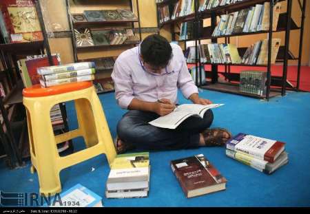 حضور انجمن کلیمیان در نمایشگاه کتاب خط بطلانی بر ایران هراسی است