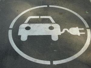پرونده خودرو/ کاهش ۲ میلیون بشکه ای تقاضا برای نفت با توسعه خودروهای برقی