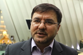 منتخب مجلس دهم: بهتر است آقای عارف و لاریجانی با هم به توافق برسند
