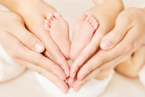 بارداری/ لوازم آرایش نامرغوب توان باروری را کاهش می‌دهد
