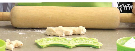 سفره آرایی/ آموزش مرحله به مرحله تزیین کیک با خمیر فوندانت