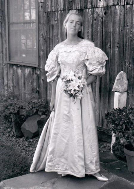 تک عروس هایی که 11 نسل یک لباس عروس پوشیدند!