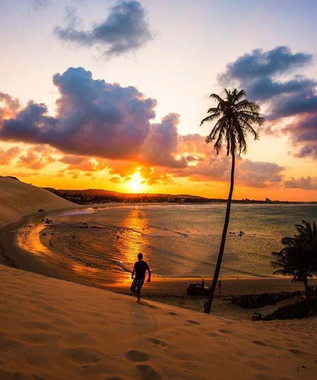 عکس/ قدم زدن در ساحلی زیبا در برزیل