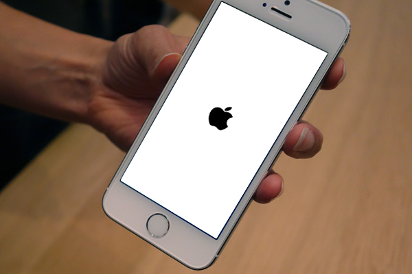 نسخه بتای iOS 9.3.2 مشکل «صفحه سفید مرگ» گیم سنتر را برطرف می کند