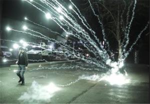 درگیری پلیس ترکیه با معترضان به مقررات منع آمد و شد 