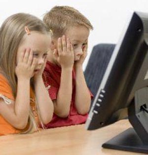 سوء استفاده‌ی جنسی از کودکان در اینترنت