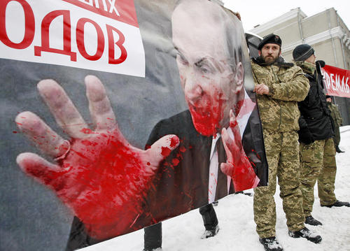 عکس/ تظاهرات مخالفان پوتین در مقابل سفارت روسیه 