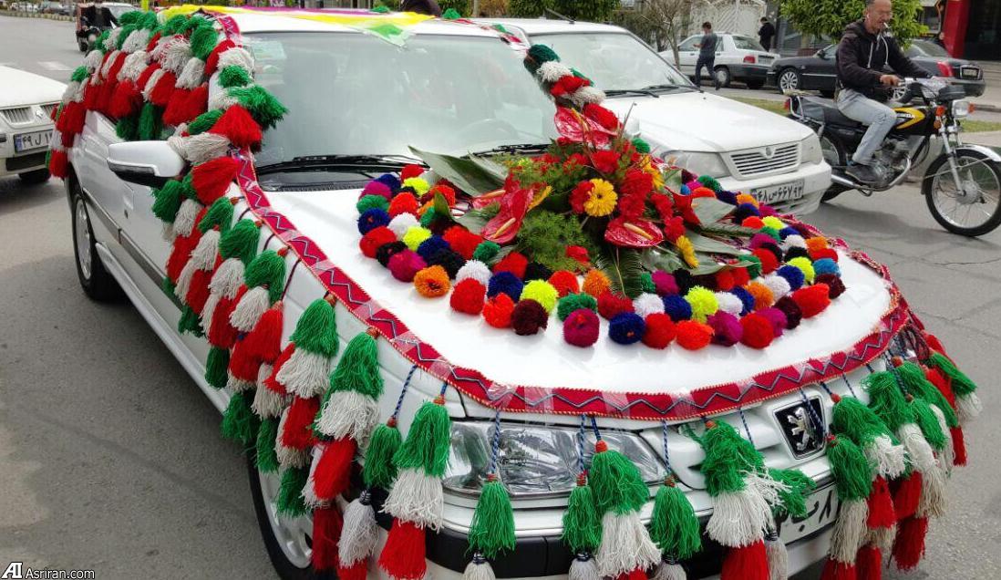 فتو اتو/ ماشین عروس با تزئینات خاص