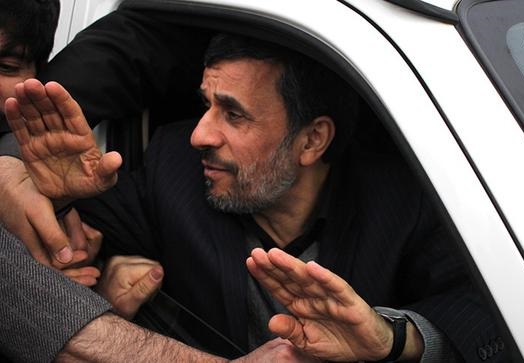پارس مدعی شد: احمدی نژاد در زنجان بدون مشایی و بقایی