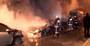 هفت خودرو در استانبول به آتش کشیده شد
