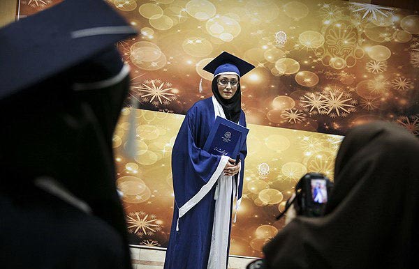 بررسی وضعیت زنان عضو هیأت علمی دانشگاه‌ها در ایران طی 20 سال گذشته