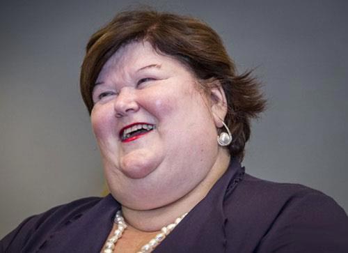 باورنکردنی از چاق ترین خانم وزیر جهان (عکس)
