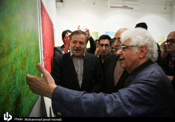 نمایشگاه نقاشی «لوریس چکناواریان» رهبر ارکستر ملی ایران