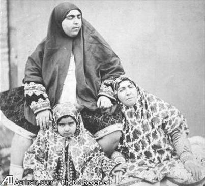 همسر، دختر و نوه ناصرالدین شاه در یک قاب