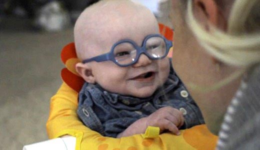عکس جنجالی کودک نابینا که میلیون ها بار کلیک خورد!