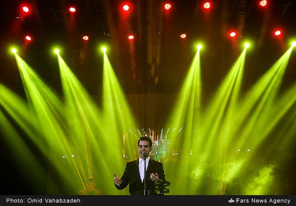 عکس/ کنسرت محسن یگانه در سی و یکمین جشنواره موسیقی فجر
