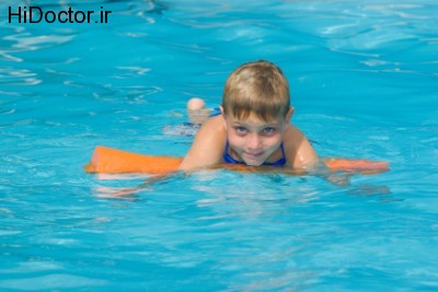 boy-swimming-on-noodle