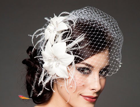 تزیین موی عروس با تور کوتاه و گل - مدل شماره 6