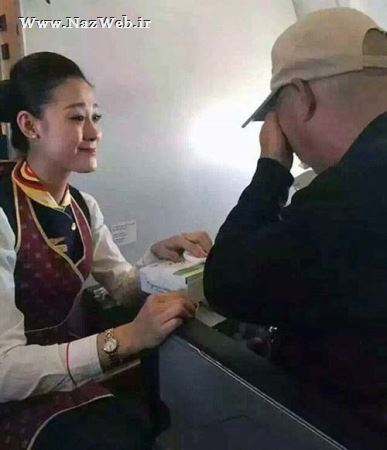 دختری که اشک مسافران این پرواز را در آورد + عکس