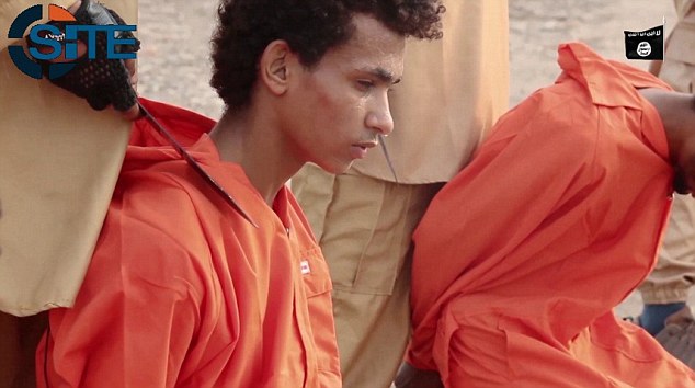 شیوه جدید اعدام داعش با گردنبندهای انفجاری + تصاویر