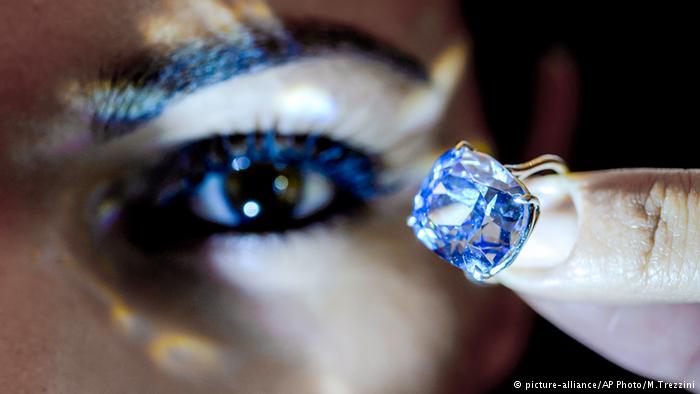 یک عکس، یک خبر: الماس 45 میلیون یورویی، هدیه یک چینی به دختر 7 ساله‌اش