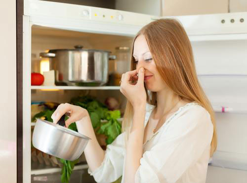 چگونه بوی بد این 10 غذا را از بین ببریم