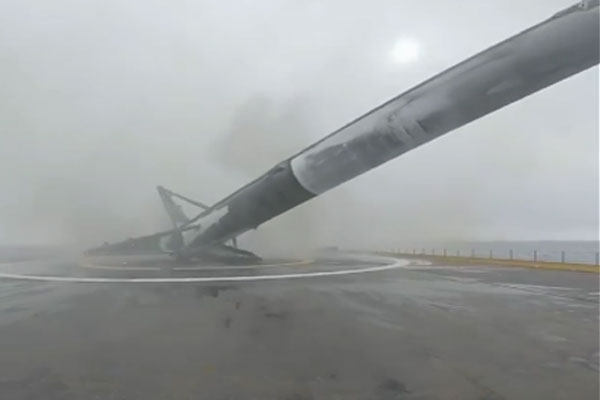 سومین تلاش نافرجام SpaceX برای فرود فالکون ۹ در دریا را تماشا کنید