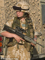 فرار موفقیت‌آمیز دو سرباز زن انگلیسی از دست داعش 