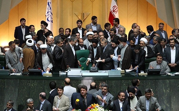 تیک مدعی شد: انتقام‌گیری مجلس نهم از مردم و دولت روحانی در روزهای پایانی