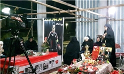 خبرگزاری فارس: شب یلدای خانواده مرحوم نوروزی در کنار مزار کاپیتان فقید پرسپولیس+ عکس