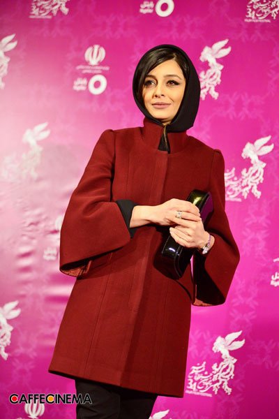 مدل لباس ساره بیات در سی و چهارمین جشنواره فیلم فجر