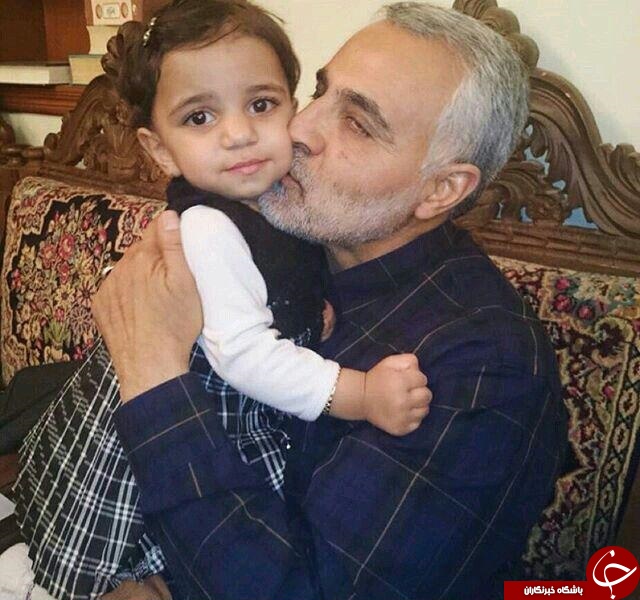 سردار سلیمانی و فرزند شهید مدافع حرم +عکس