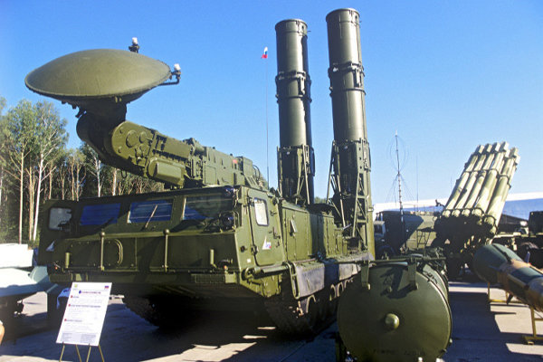 مقام نظامی روسیه: قراردادهای ما با ایران به اس-۳۰۰ محدود نمی شود