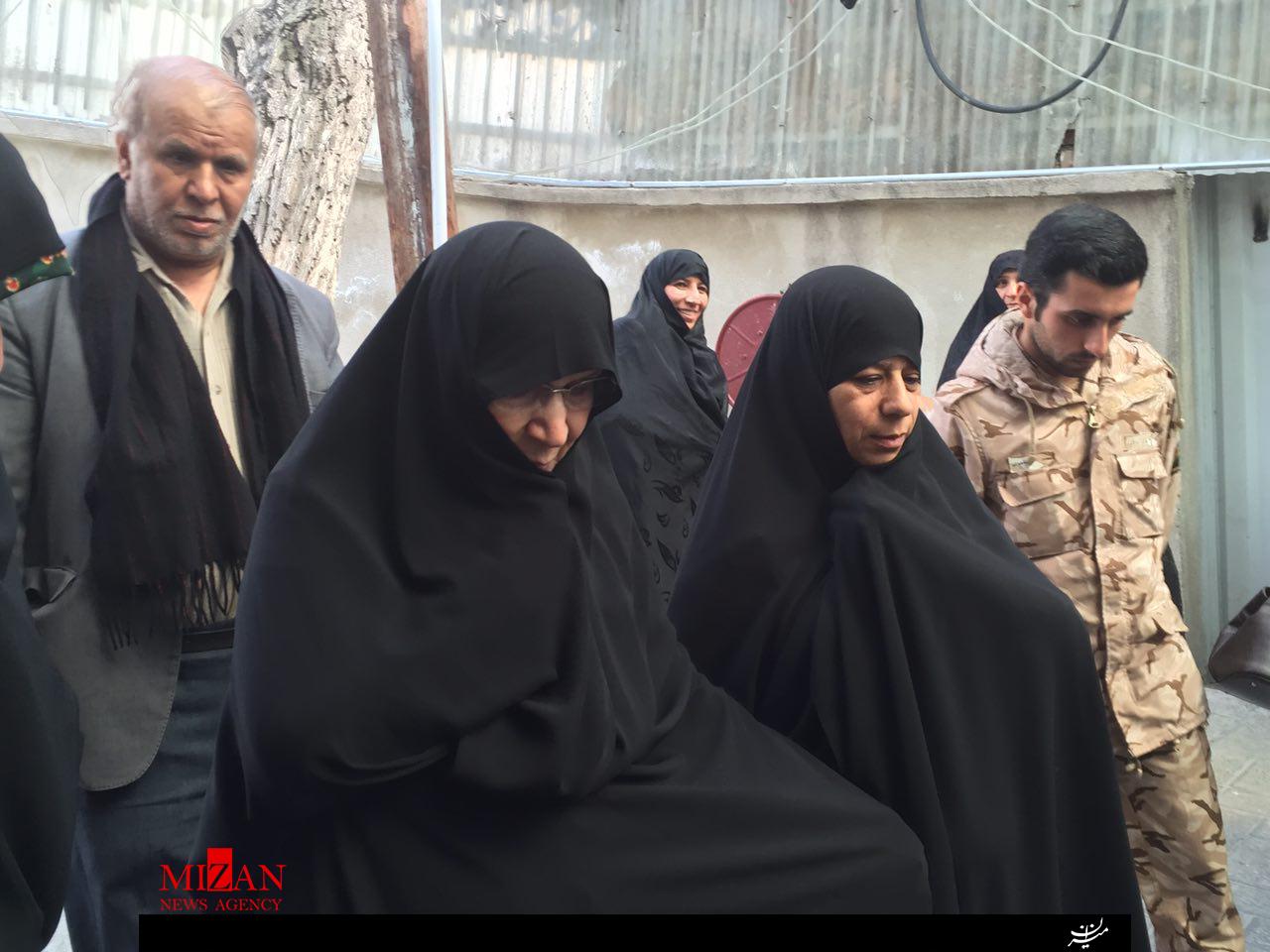 عکس/  حضور دختر امام خمینی(ره) پای صندوق اخذ رای