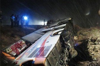 آخرین وضعیت حادثه واژگونی اتوبوس دانش‌آموزان شهرکردی