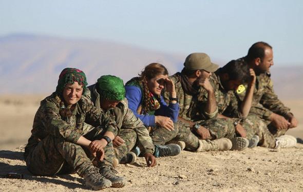 تصاویر : زنان کرد در آزادسازی 