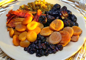تغذیه/ میوه‌های خشک جایگزین مناسب تنقلات مضر