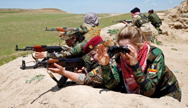 تصاویر گردان زنان و دختران پیشمرگه آمادۀ نبرد با داعش