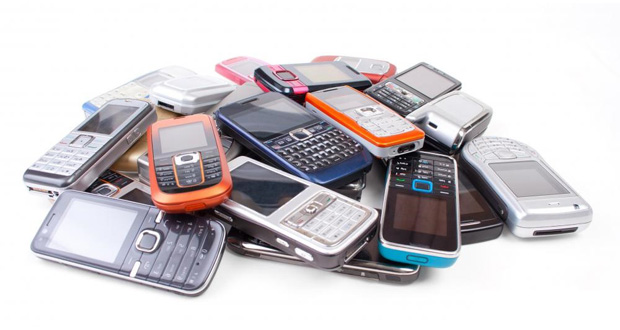 آیا می‌دانید استفاده از موبایل‌های ساده در آمریکا رو به رشد است؟