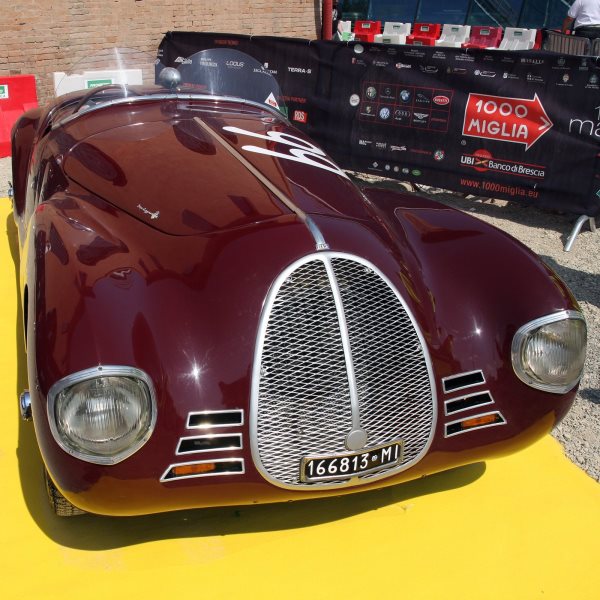 a-week-after-leaving-alfa-corse-in-1939-enzo-started-up-auto-avio-costruzioni-the-aac-815-is-the-first-car-ferraris-startup-built-on-its-own